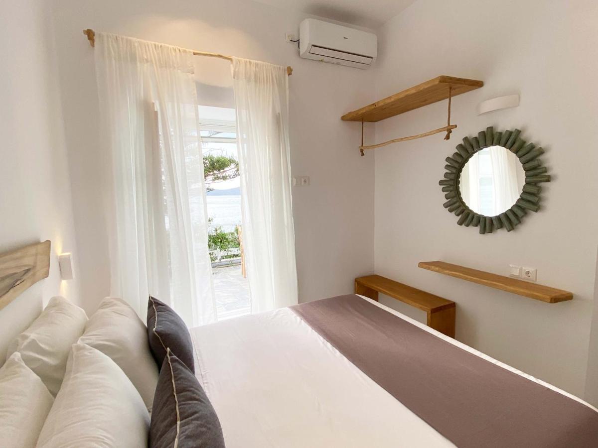 Lyra Seafront Apartment , Paroikia Town Center Extérieur photo